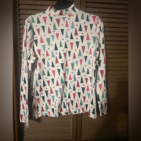 Time and Tru Tops - Christmas turtleneck